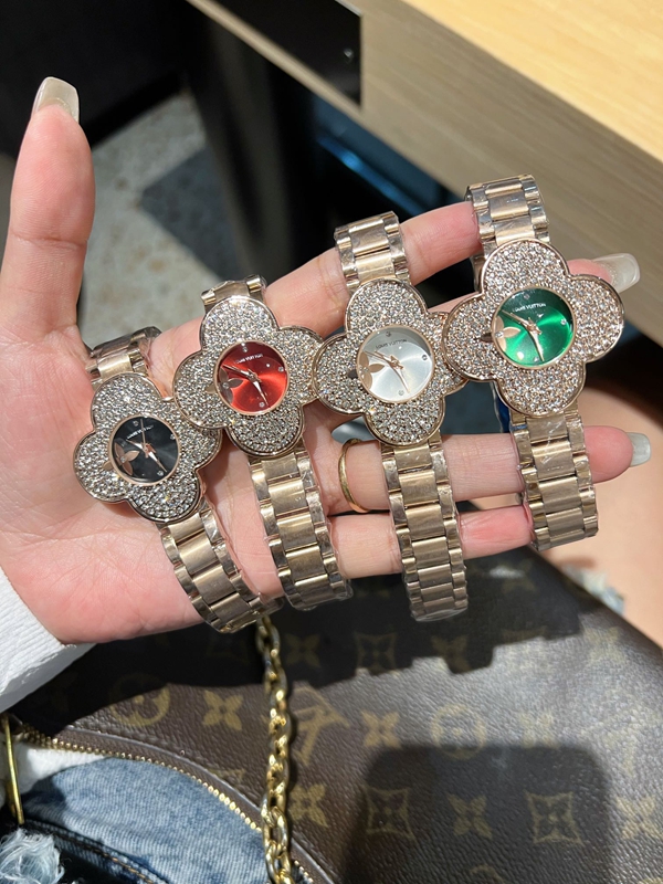 ブランド時計正面デザイン